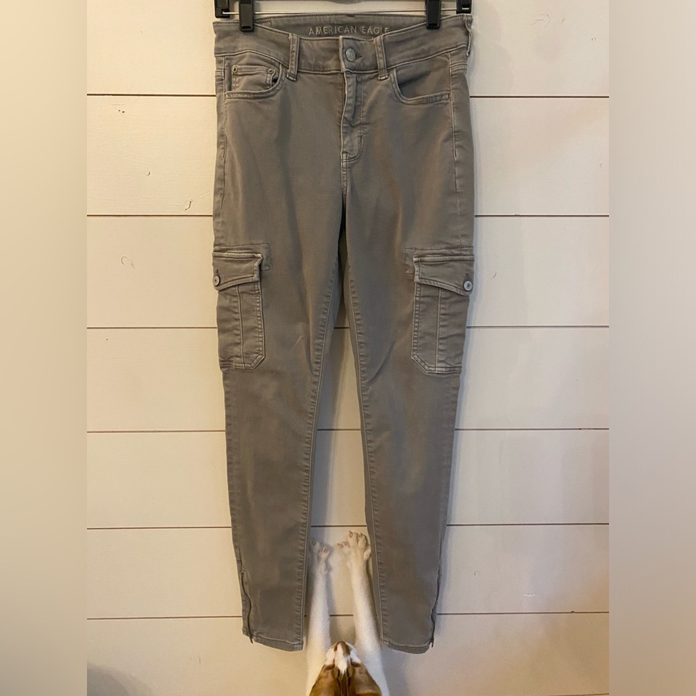 American Eagle Cargo High- Rise Jegging